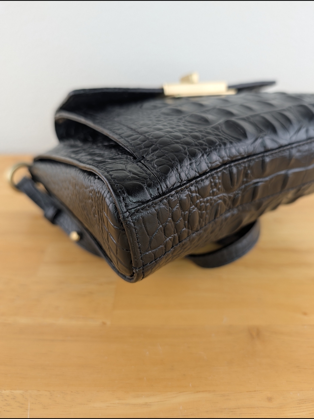 Brahmin Mimosa Manhattan Black Croc-Embossed Leather Crossbody Bag Tassel Detail - Picture 9 of 16